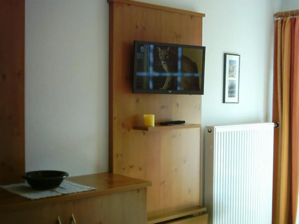 Haus Christl Reit Im Winkl, Kostenloser Parkplatz, 5 Minuten Zum Ortszentrum, Ruhige Lage, Wlan