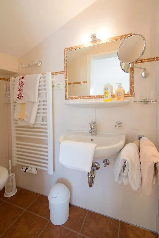 Apartment Haus Christl Reit Im Winkl, Kostenloser Parkplatz, 5 Minuten Zum Ortszentrum, Ruhige Lage, Wlan