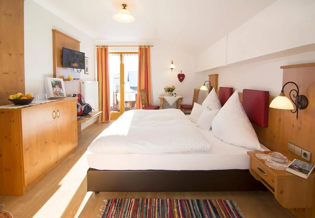 Apartment Haus Christl Reit Im Winkl, Kostenloser Parkplatz, 5 Minuten Zum Ortszentrum, Ruhige Lage, Wlan Germany