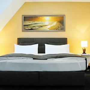 Zum Brunnen Hotel Friedberg (Bavaria)